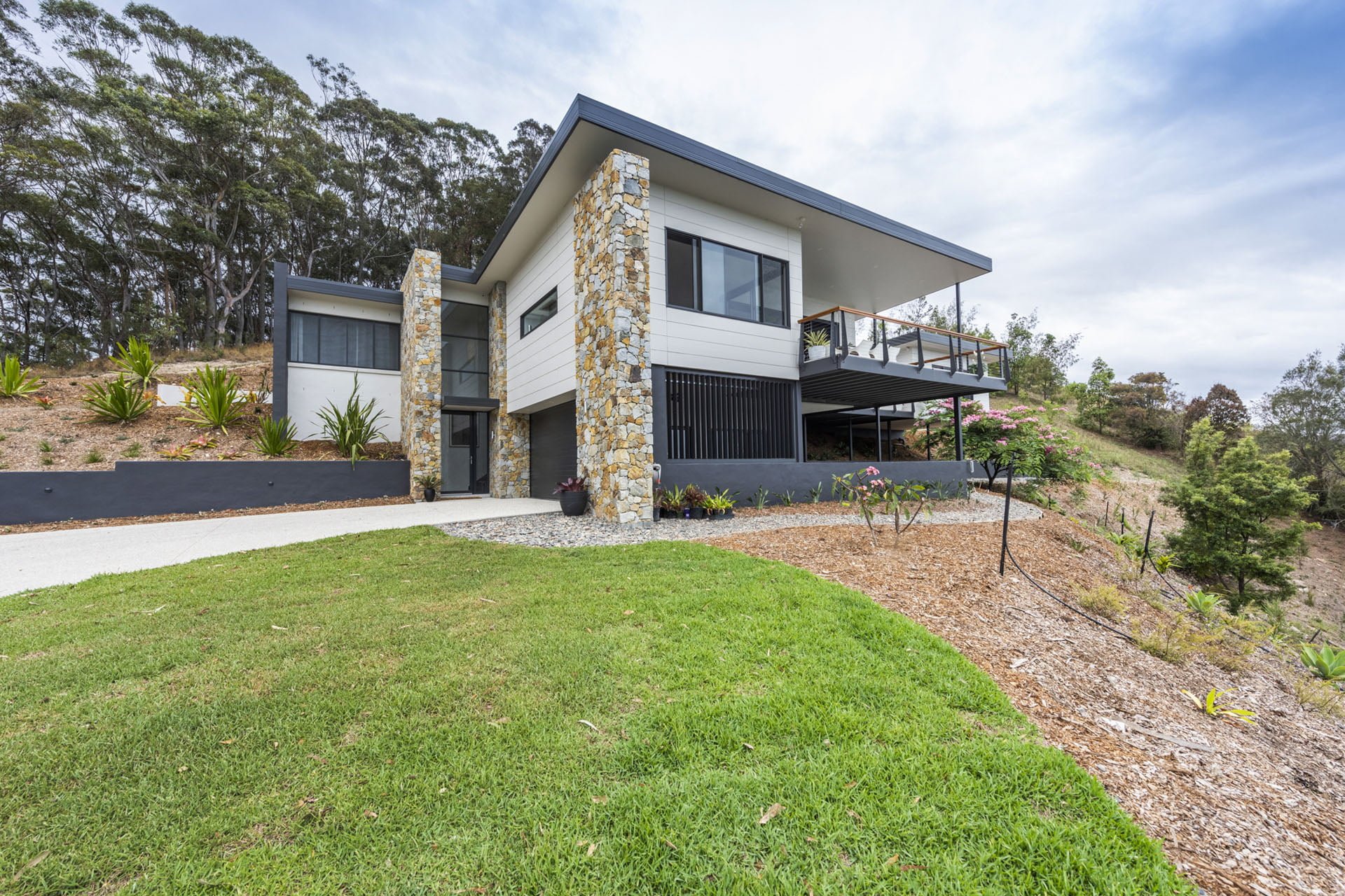 219a Old Coast Road – 002 – Media Res